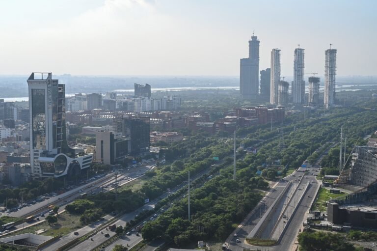 Why Noida is Becoming a Real Estate Investment Hub